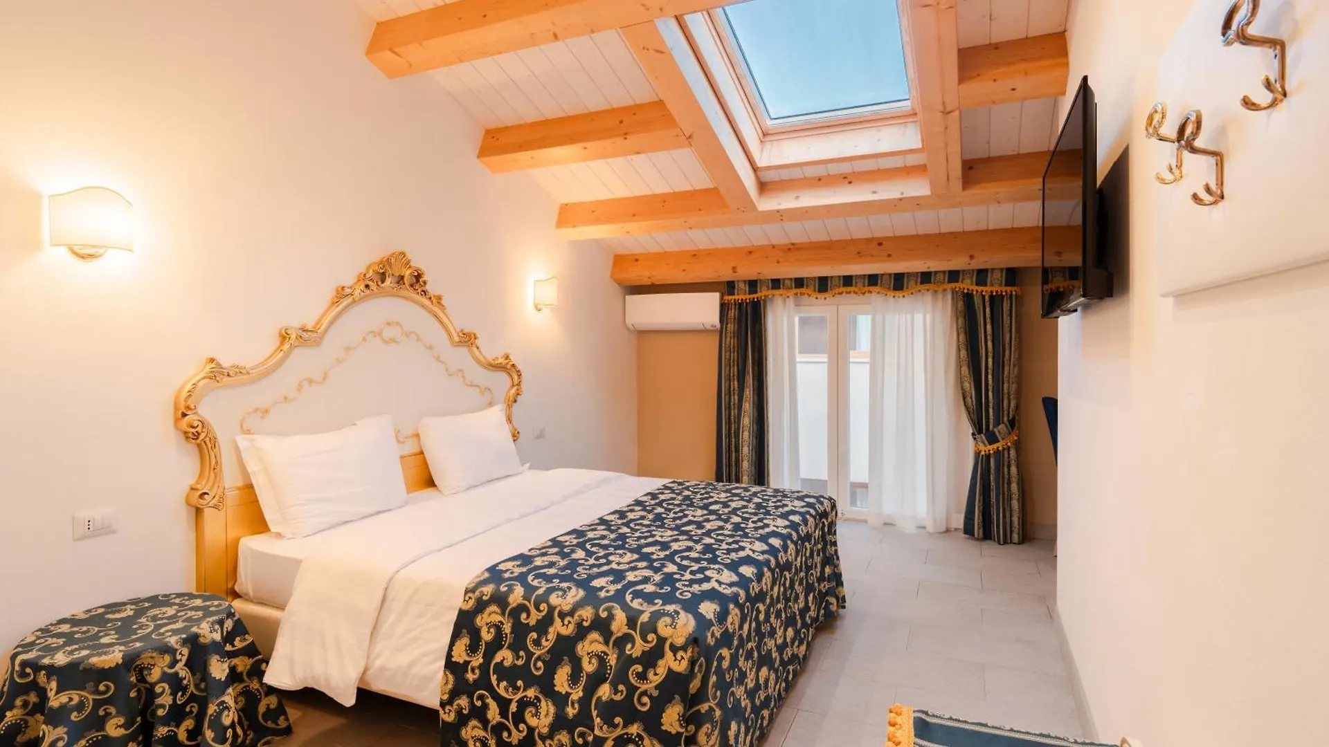 Flove' Rooms Venecia 0*,  Italia